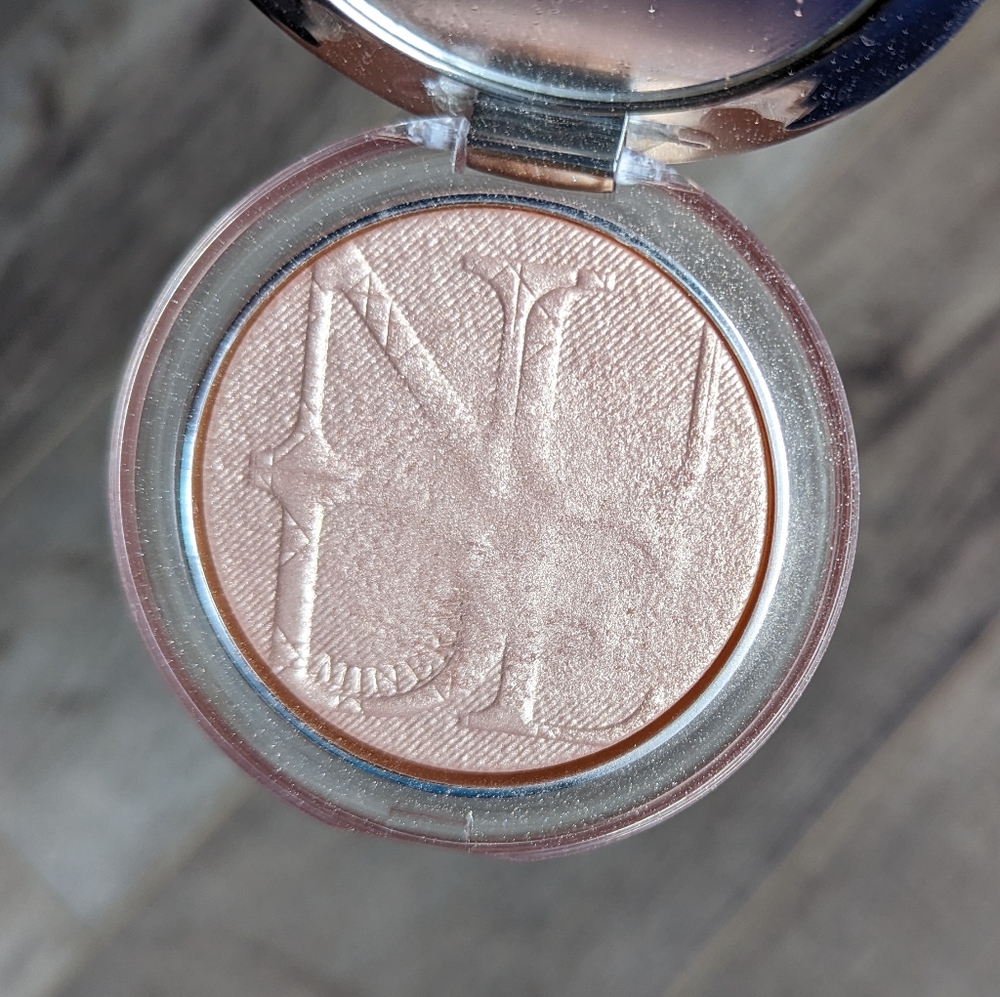 Dior nude luminizer shade 01
